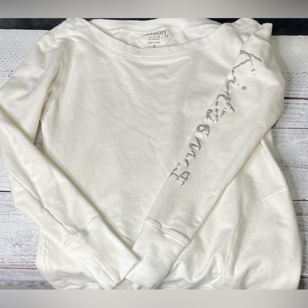 🤩 KITSON LA 🌴💖 Soft & Slouchy Oversized White Sweatshirt w/ Silver Sleeve Glam🤩